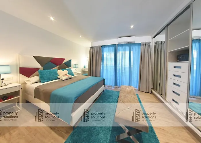 La Carihuela Nidos * Торремолинос